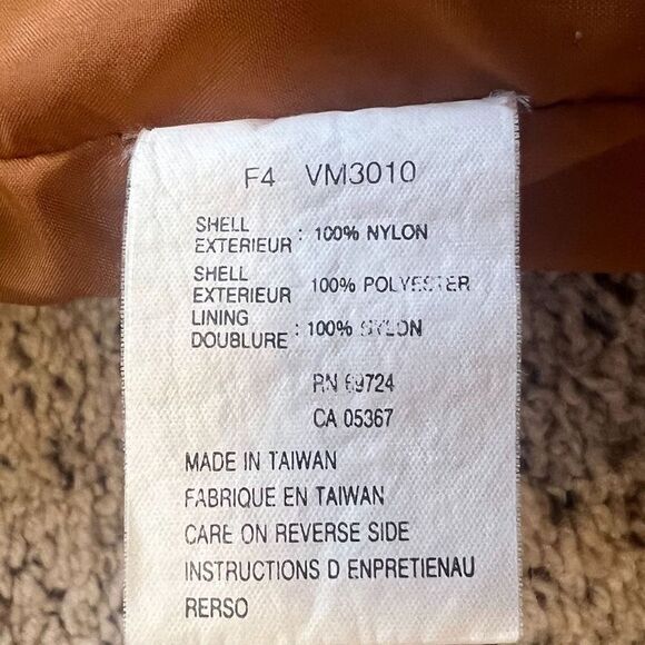 Columbia Convert Quarter Zip Heavy Nylon Hoodie. Tons of Pockets!  Size Large. - Picture 13 of 16